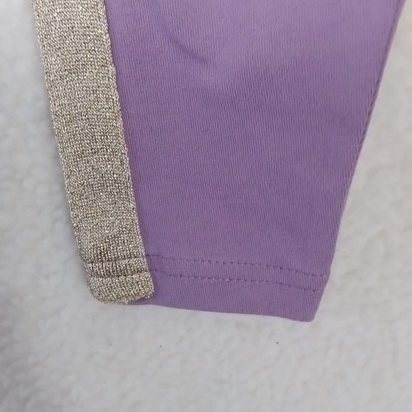 OshKosh‎ Cotton Blend Leggings Size 24m Lavender, w/ Gold Shimmer Racer Stripe - Picture 5 of 11